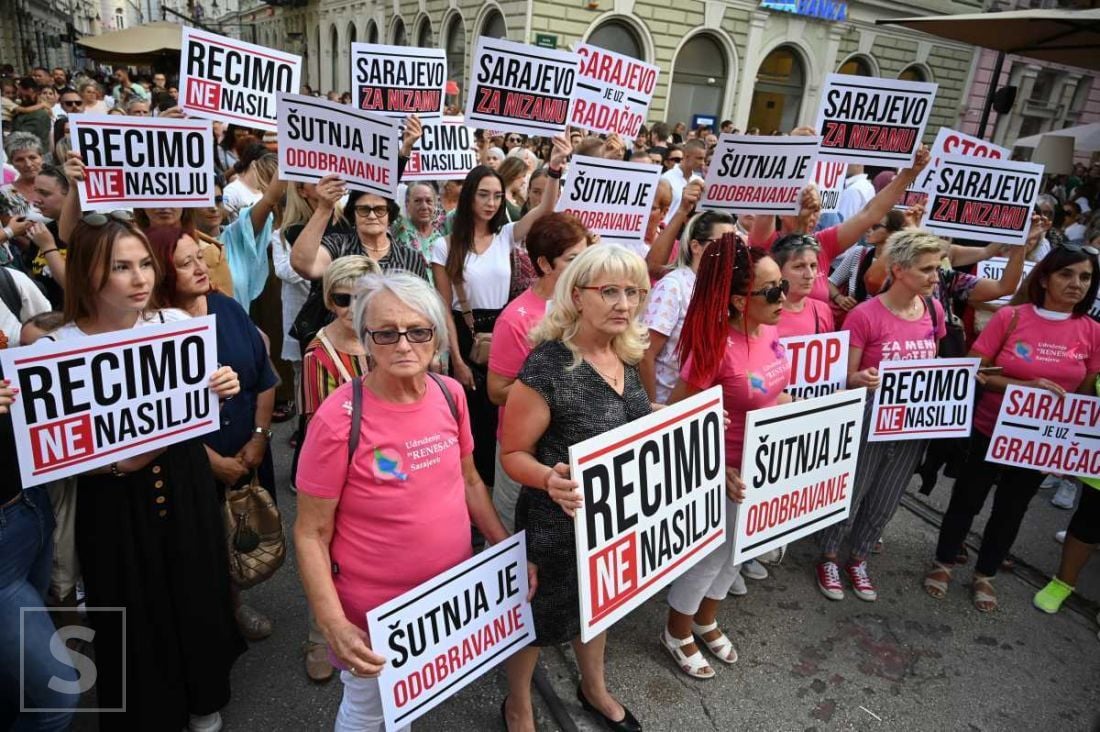 ng-rsa-protest-gradani-sarajevo-nizama-hecimovic-14-08-11.jpg