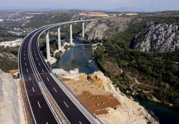 AA-20240904-35564793-35564789-MOST_HERCEGOVINA_KOD_POCITELJA_NOVIH_11_KILOMETARA_AUTOPUTA_U_BIH_BICE_OTVORENO_DANAS-1725473151.jpg
