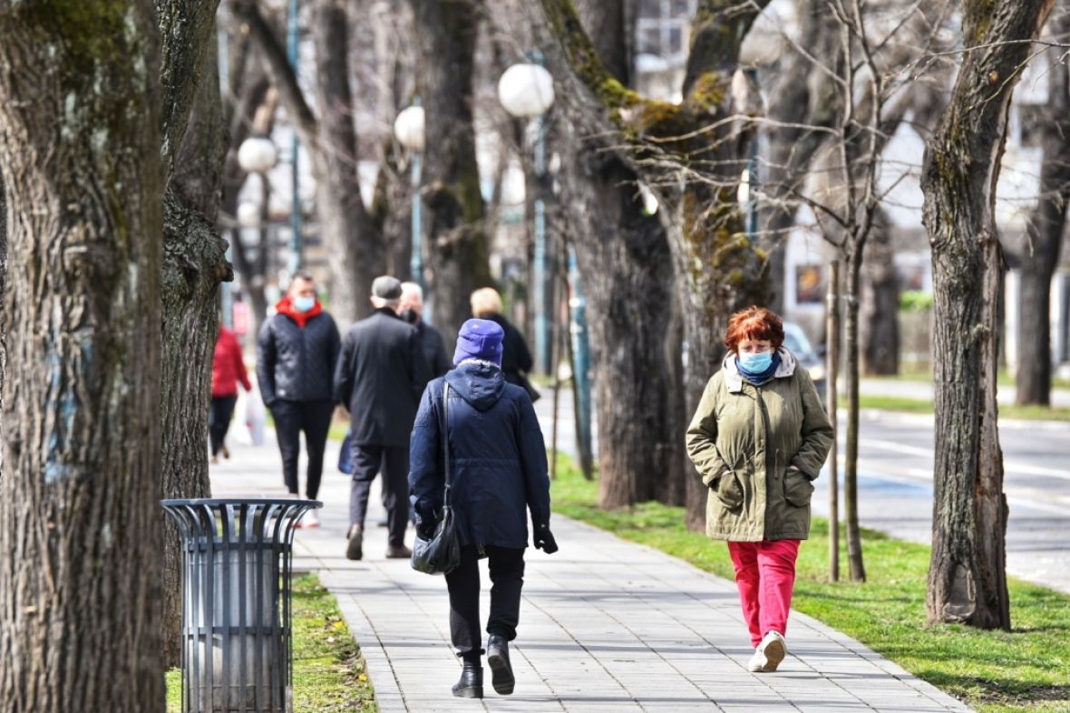 vilsonovo_setaliste_sarajevo_guzva_maske_gradjani_mjere_AK_RSA09.jpg