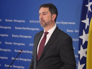 Neplaćeni crnolistaš Marinko Čavara: Predstavnički dom u “apsurdnoj situaciji” zbog budžeta