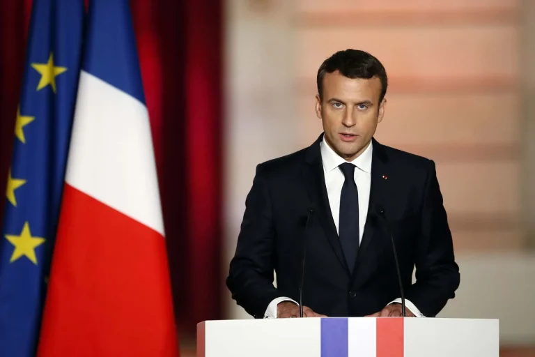 macron.webp.webp