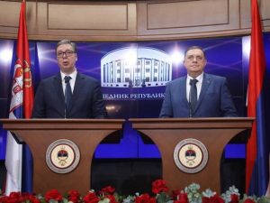 Za i kod koga su Konaković i Forto lobirali u SAD-u? Dok Trojka “jača odnose sa Washingtonom”, Dodik i vrh RS-a skinuti sa crne liste 2 Presuda Miloradu Dodiku je dobitak za Srbiju, tamo se može…