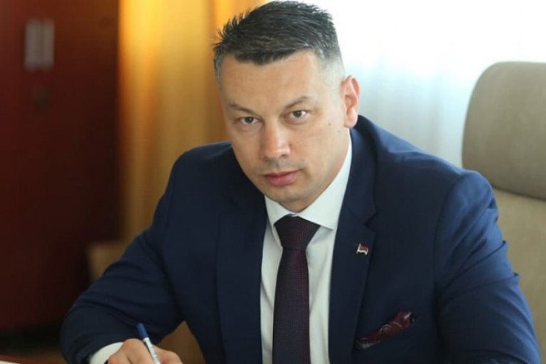 res_1745051479_nesic-iz-zatvora-uputio-cestitku-povodom-vaskrsa.jpg
