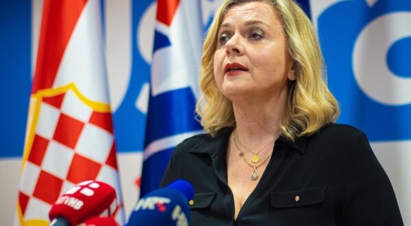 U Bruxelles šaljemo 12 zastupnika, ovi ljudi idu na plaću od 10.000 eura bruto