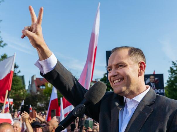 novi-predsjednik-poljske-rusija-je-drzava-na-celu-s-ratnim-zlocincem-gsnm6xbxuaa-j7_6845743e19dab