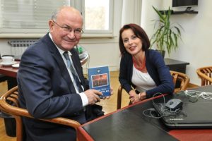 Vozača tramvaja u suzama: "Ne bih nikome poželio da se ovo dogodi" 2 ŠOKANTAN ISTUP MATE GRANIĆA: “Milanović bi trebao biti malo oprezniji u davanju izjava o stradanju Palestinaca…”