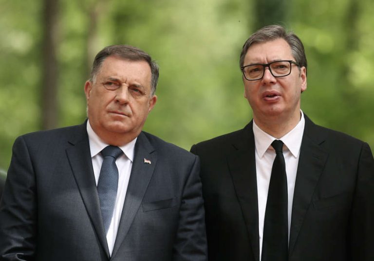 milorad-dodik-i-aleksandar-vucic-14-foto-s-pasalic-872x610