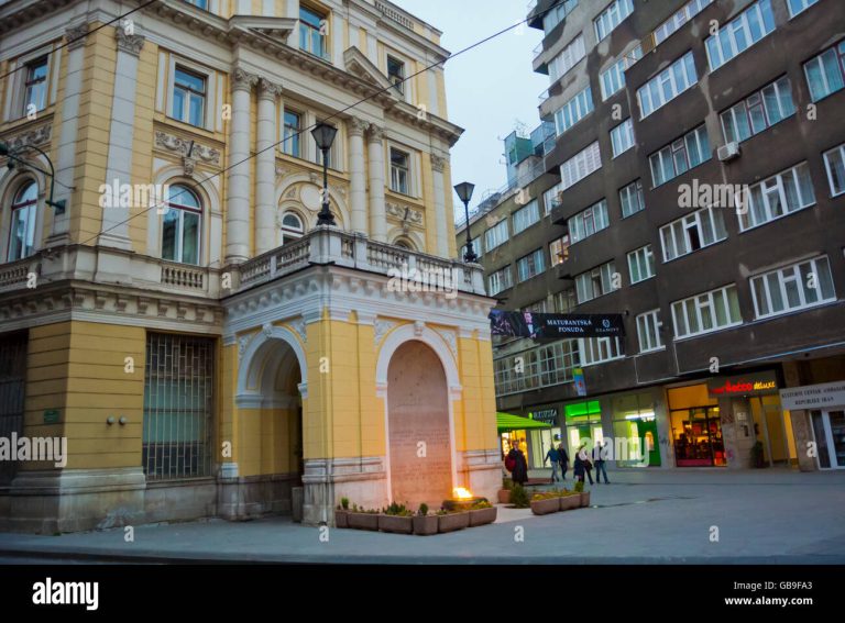 vjecna-vatra-the-eternal-flame-ferhadija-street-old-town-sarajevo-GB9FA3
