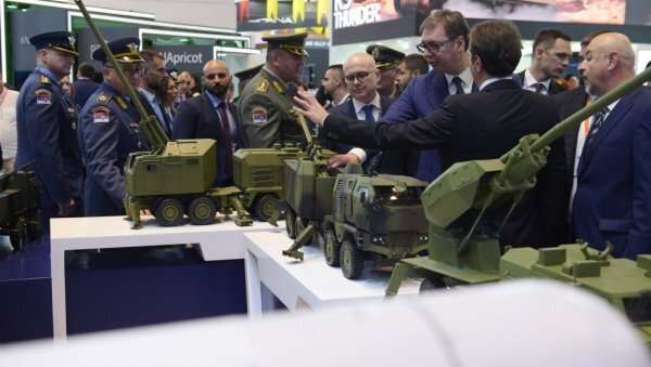 Aleksandar-Vucic-namjenska-industrija