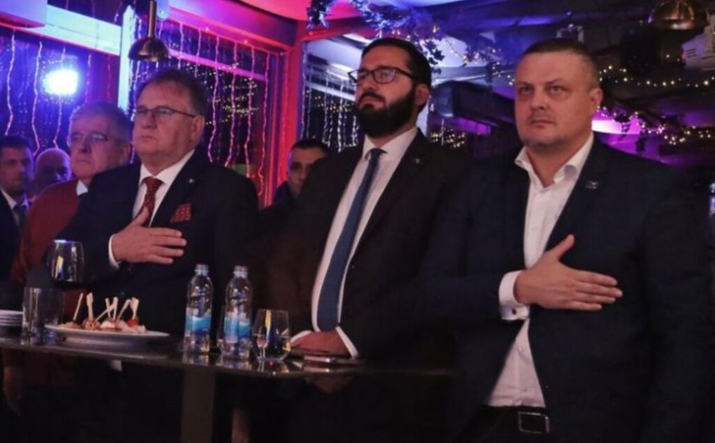 Screenshot_20251105_222144_Chrome