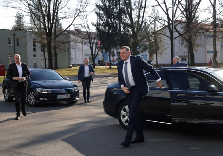 milorad-dodik-predsjednik-rs--872x610