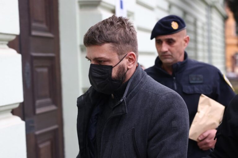 90b2b610-e6fd-4745-87f7-b6a99772929d