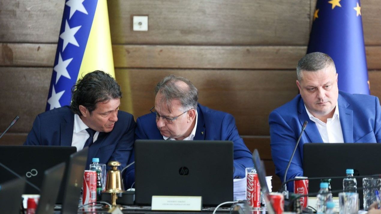 98370d4a-4c4f-4cdb-a42a-d31b57135595