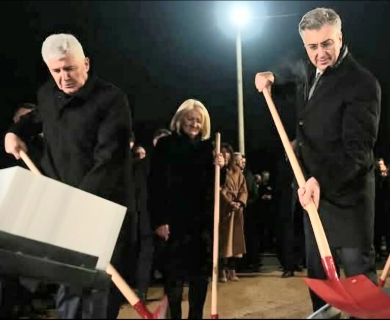 Screenshot_20251211_194615_Facebook