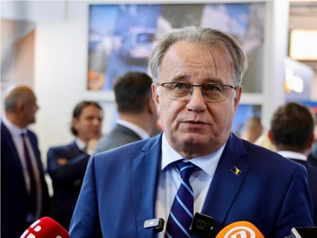 a1157fb1-3127-4c6a-bea5-e33a32a4ba79