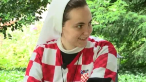 Ostvaruju se najcrnji snovi Dragana Čovića: Domovinski pokret Miroslava Škore osnovao stranku u BiH, žele biti prva opcija Hrvatima, čeka se Diana Zelenika 1 NIJE RIJEČ O TERORISTI NEGO O PREVARI! Časna sestra (35) sebe povrijedila nožem pa slagala da je žrtva napada migrantamigrant