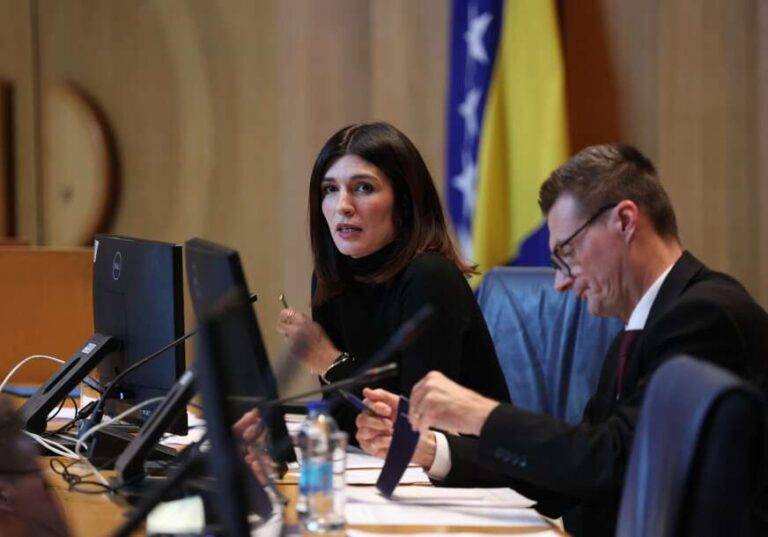 sabina-cudic_2025-12-02-185045_bhhx