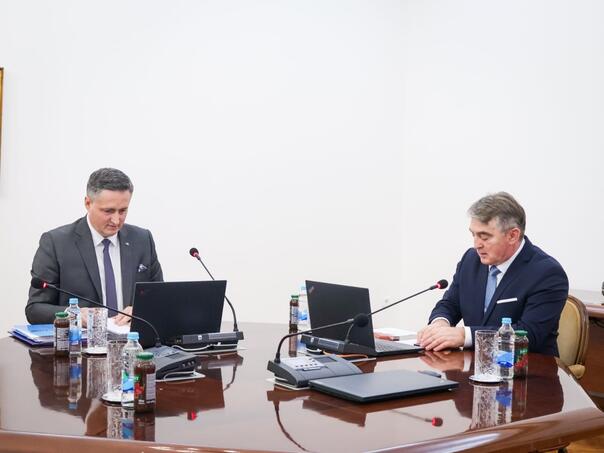 predsjednistvo-bih-usvojilo-sest-zakljucka-o-bhrt-u-politika_6978a962abcde