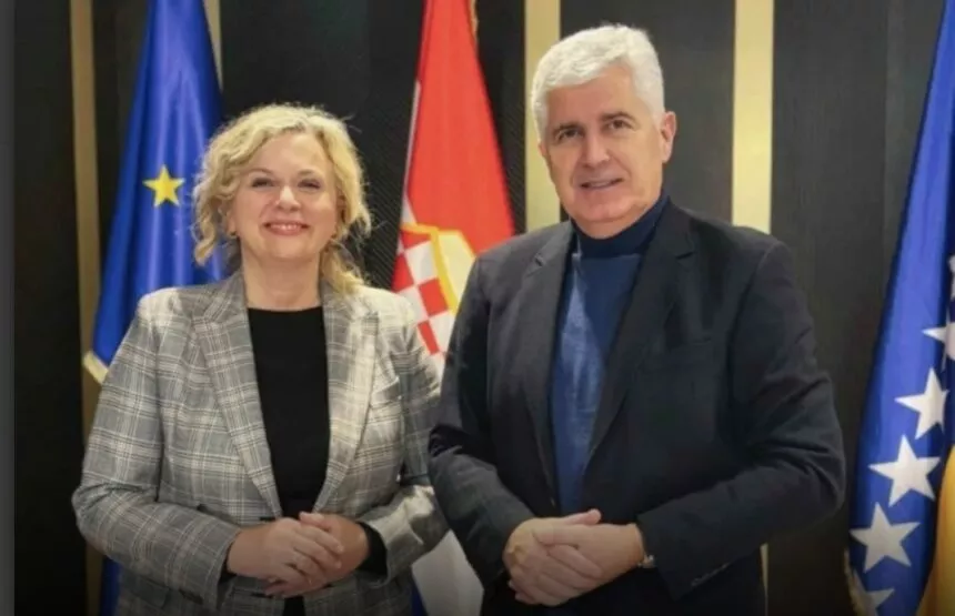 xIMG_0373-860x555.jpeg.pagespeed.ic.x30AndkfyL