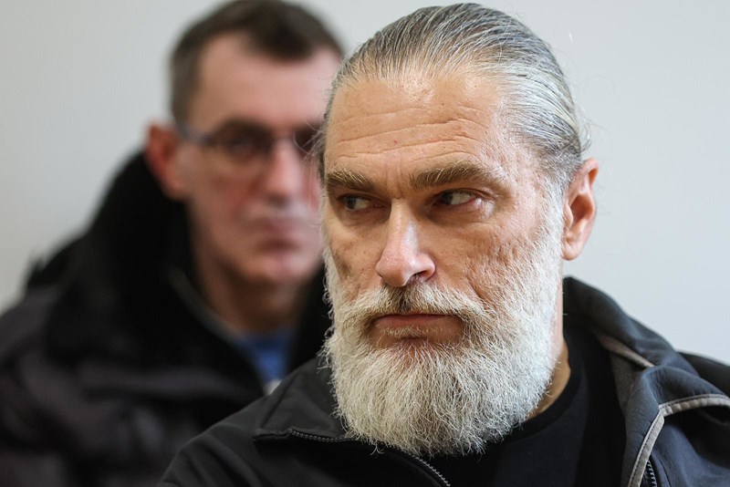 f753b984-f830-4085-9bac-36c82adc4145