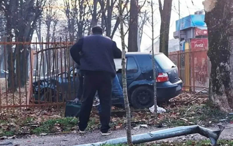 golfom-probio-ogradu-bl