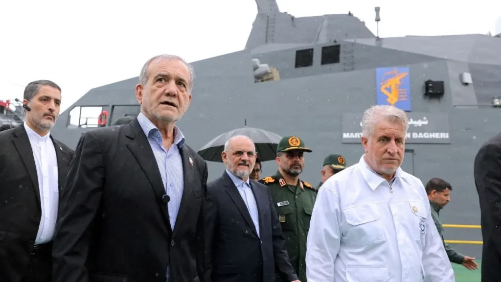 2026_03_01T180602Z_948257350_RC2OTCAAMMJU_RTRMADP_3_IRAN_CRISIS_USA_TRUMP_NAVY_MAIN