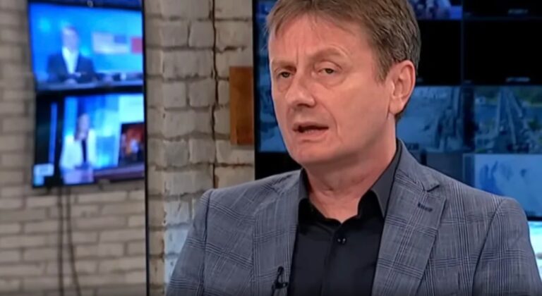 AISelect_20260316_170556_Facebook