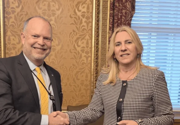 dsXs4qq2H2_1920_1080