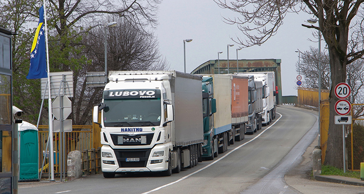 krenulo-masovno-vra-anje-bh-voza-a-sa-granice-sa-h