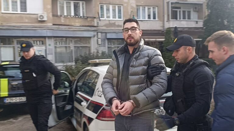 51161f55-a531-44c1-84c5-8d03245403b5