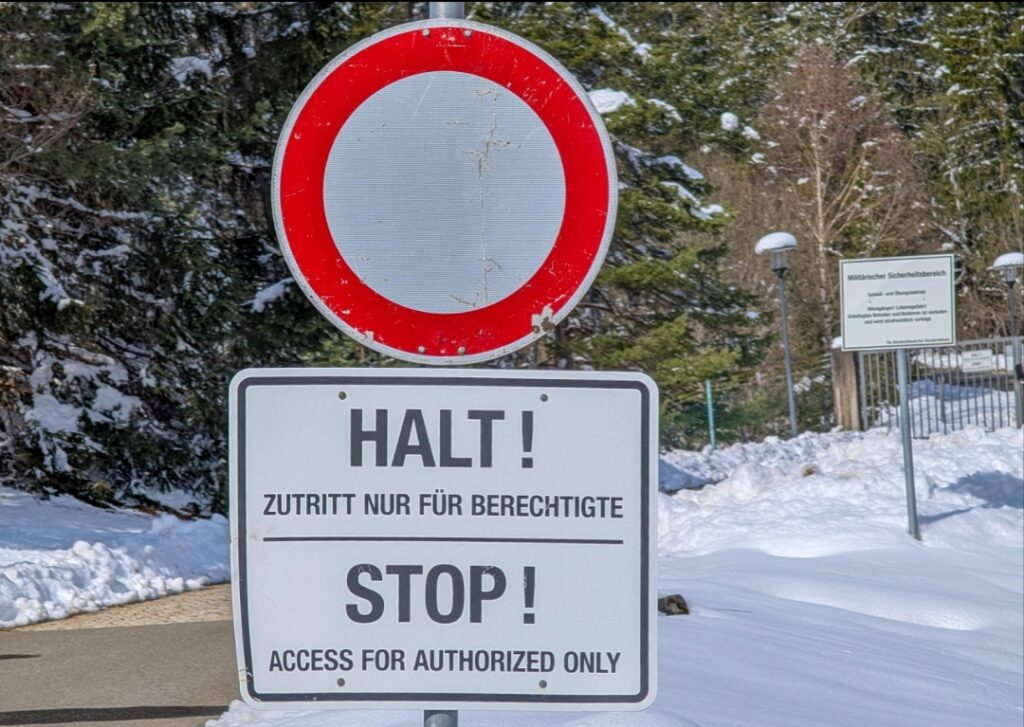 AISelect_20260404_225106_Facebook